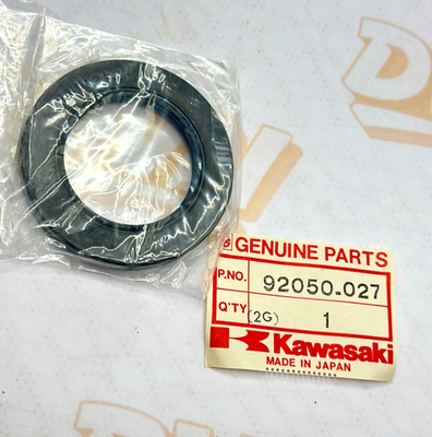 Kawasaki KZ1000 OIL SEAL 92050-027