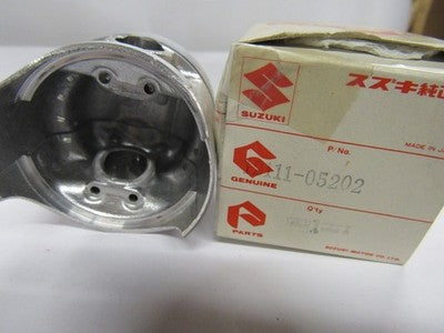 12111-05202  12111-05202 NOS Suzuki Piston (STD) DR125 DR125E GN125 GN125E SP125