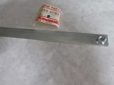 Kawasaki NOS NEW 11034-4062 8E Flap Bracket KLT KXT KLT250 KLT200 KLT110 KXT250