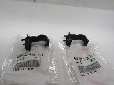 NOS NEW OEM ORIGINAL HONDA GL1500 VT1100 VTX1800 CABLE CLIP 90690-GHB-651