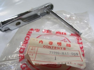 Honda 77229-MA1-000 Shaft Left Seat Lock GL500 SILVER WING