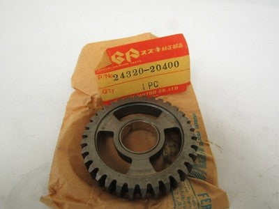 NOS Suzuki Second Driven Gear 1982-1983 RM80    24320-20400