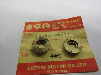 SUZUKI CARB PLATE TM125 13382-28310