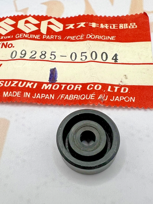 1 NOS Genuine Suzuki 72-77 RV90 73-77 TS100 TC100 Oil Seal NEW OEM 09285-05004