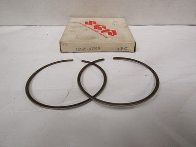 GENUINE NOS Suzuki PE250 1977 1978 Piston Ring Set 12140-41760
