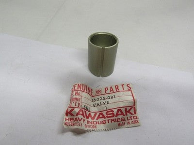 Kawasaki NOS NEW KH400 throttle valve L.H. 16025-081
