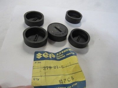 Suzuki Snowmobile Rubber Ignition Switch Cover   37921-97000   NOS   SOLD AS 5