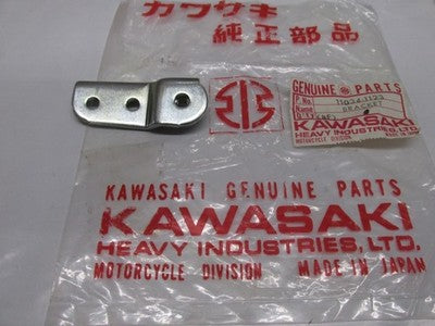 Kawasaki NOS NEW 11034-1123 Upper Right Bracket KZ KZ1000 Z1R