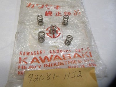 NOS ORIGINAL KAWASAKI KE175 KX80 THROTTLE ADJUSTING SPRING 92081-1152 SOLD AS 10