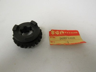 Suzuki RM125 1983  oem 6th gear driven   24361-14120