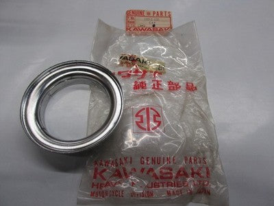 NOS Kawasaki OEM Air Cleaner Cap 1974-1975 G4TR 1976 KV100 11012-031