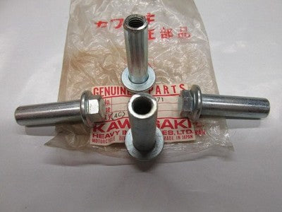 Kawasaki NOS NEW 92015-071 Cylinder Head Nut   KZ KZ400 sold as 4