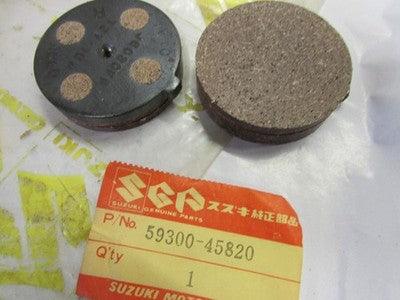 nos suzuki factory original brake pad set 59300-45820 gs550 gs750 gs400 1977-79