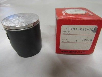Honda CR125 R Piston NOS 1987 13101-KS6-701