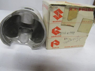 NOS SUZUKI 1976 RM250 PISTON .25 OVERSIZE PART# 12110-41702