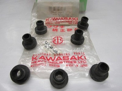 Kawasaki NOS  92075-1162 Rubber Damper KL KZ KL250 KZ305 KZ250 CSR LTD SOLD AS 7