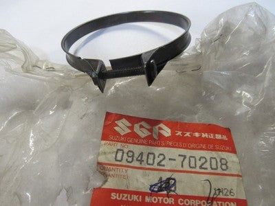 1 NOS Genuine Suzuki  Clamp OEM 09402-70208   1993-1994 RM250