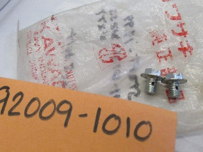 Kawasaki NOS NEW  BOLT AIR VENT Part # 92009-1010 KE100 KV75