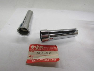 NOS NEW OEM ORIGINAL GS750 GS850 GS450 TURN SIGNAL STAY COVER SUZUKI 35617-47230