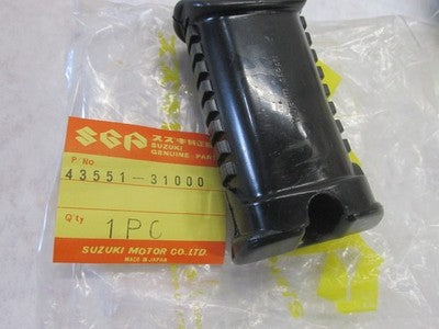 NOS NEW OEM ORIGINAL SUZUKI GT380 GT550 GT750 FOOTREST RUBBER 43551-31000