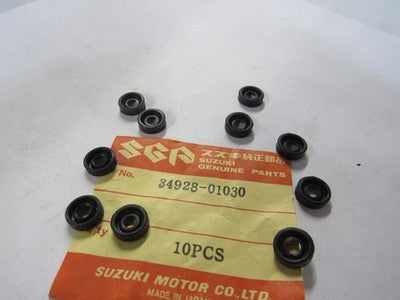 NOS  SUZUKI RV90 RV125 TS185 TS125 SPEEDOMETER CABLE  SEAL 34928-01030 SET OF 10