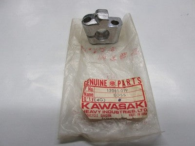 NOS GENUINE KAWASAI KX250 74-79 KICK START BOSS 13061-019