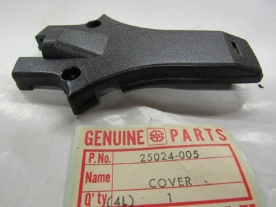 NOS OEM Kawasaki KZ400 KZ400D KZ400S METER BRACKET COVER 25024-005