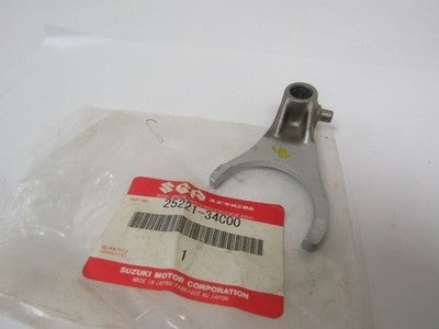 Suzuki TC185 1974-77   Nos Shift fork # 2 p.n 25221-34C00