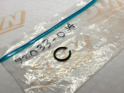 KAWASAKI NOS OEM KH KE KD KM MC1 G3 G4 G5 CIRCLIP # 92033-014 OM8