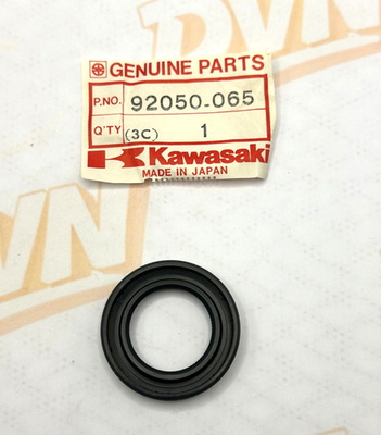 92050-065 Kawasaki Oil seal,r.h crnksft 92050065, New Genuine OEM Part