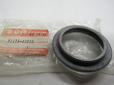 SUZUKI RM125 RM250 RMX250 OEM  DUST SEAL 51173-43D00    1991-1993