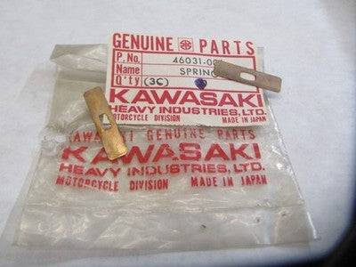 Kawasaki NOS NEW 46031-006 Left Switch Knob Spring H1 H2 F6 F7 G4 G5  SOLD AS 2