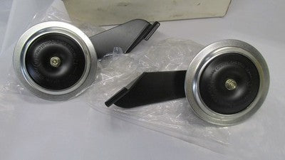 NOS OEM Suzuki GS750L GS750T NOS DUAL HORN Assembly  38500-45400
