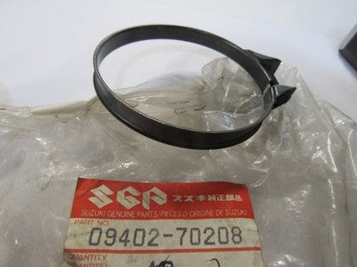 1 NOS Genuine Suzuki  Clamp OEM 09402-70208   1993-1994 RM250