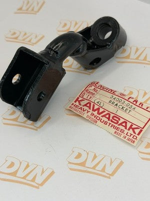 Kawasaki NOS NEW 34003-054 Right Footrest Bracket KZ KZ400