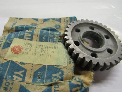 NOS Yamaha 5th Pinion Gear DS7 DS 7 R5 R5B R5C 1970 1971 1972 #278-17151-00-00