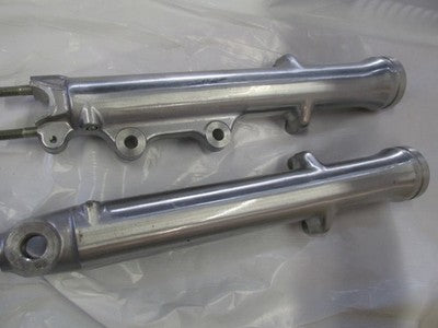 Genuine Suzuki GS400 NOS FRONT FORK LEG SET 51140-44031 51130-44033