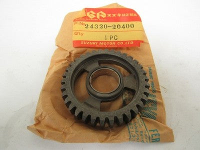 NOS Suzuki Second Driven Gear 1982-1983 RM80    24320-20400