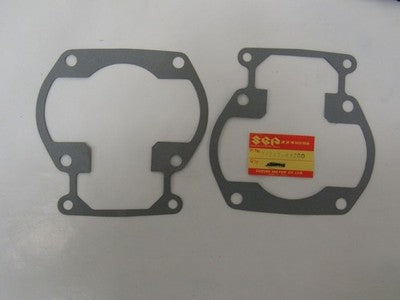 NOS Suzuki RM370 RM400 Cylinder Gaskets 11241-41200 Set Of 2