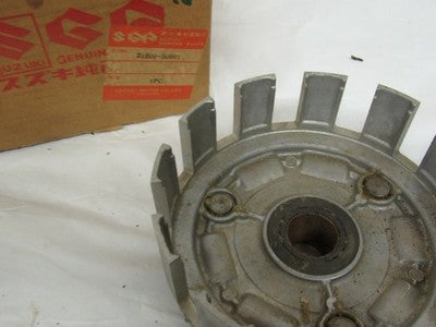 Suzuki TS250 nos CLUTCH BASKET   1971-1976      21200-30001