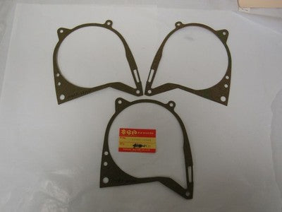Suzuki TS50,TS75,TM75 nos magneto cover gaskets sold as 3    p.n. 11483-26000