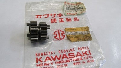 New NOS Kawasaki 18 Tooth Input Shaft Third Fourth Gear KX80 KX60 KDX80 1983 -84