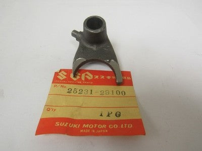 Suzuki TC185 1974-77   nos  Shift fork # 3   p.n 25231-29100
