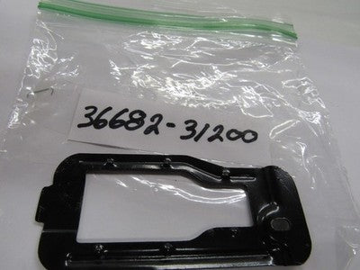 NOS SUZUKI GT750 ELECTRICAL PLATE  36682-31200