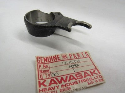 NOS Kawasaki OEM Transmission Shift Fork Low 2ND KH100 KV100 G5 MC1 13140-010