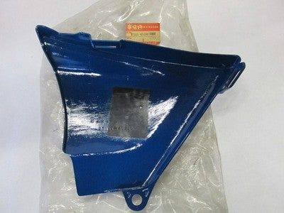 SUZUKI MOTORCYCLE 1979 GS750L BLUE RIGHT HAND FRAME COVER 47111-45200