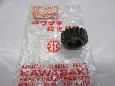 Kawasaki NOS NEW 13130-017 Drive Shaft 2nd Gear H1 KH Mach III KH500