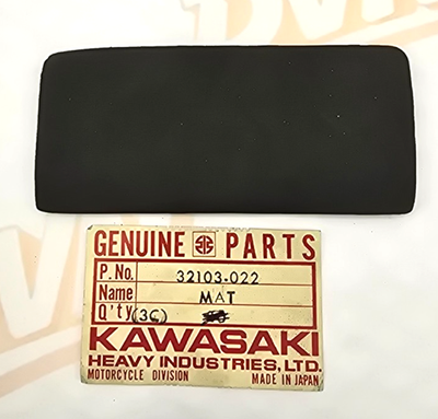 KAWASAKI F9 F11 RUBBER BATTERY MAT 32103-022