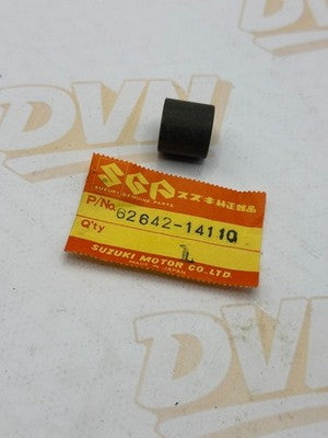 Suzuki RM125 RM250 RM500 1982-  84 BUSH , CUSHION LEVER 62642-14110 NOS