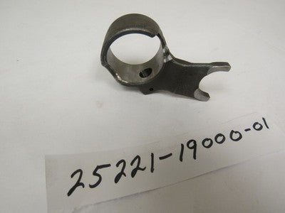 Suzuki MT50,F50   nos Shift fork     p.n 25221-19001